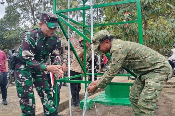 Usai Upacara Penutupan, Danrem 141/Toddopuli Beserta Rombongan Cek Langsung Hasil Pembangunan TMMD Ke 129