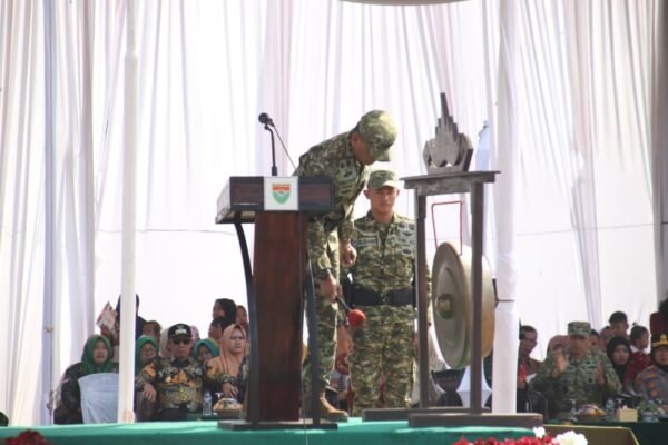 Penutupan TMMD ke-129 Di Lampung Utara Dimeriahkan Dengan Pukulan Gong