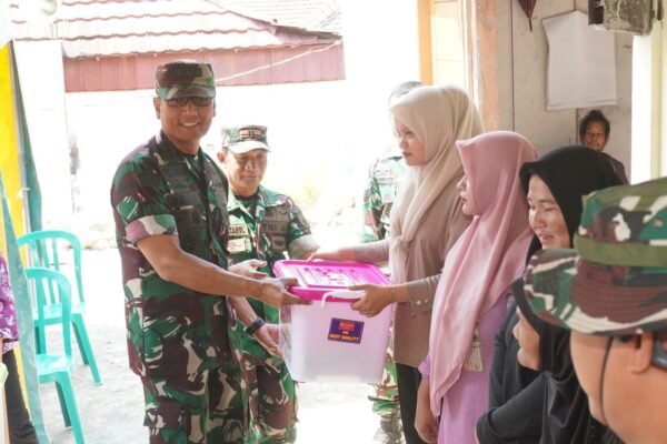Kolonel Beny Serahkan Bantuan Sembako dan Hunian Baru untuk Warga Sumber Keberhasilan TMMD