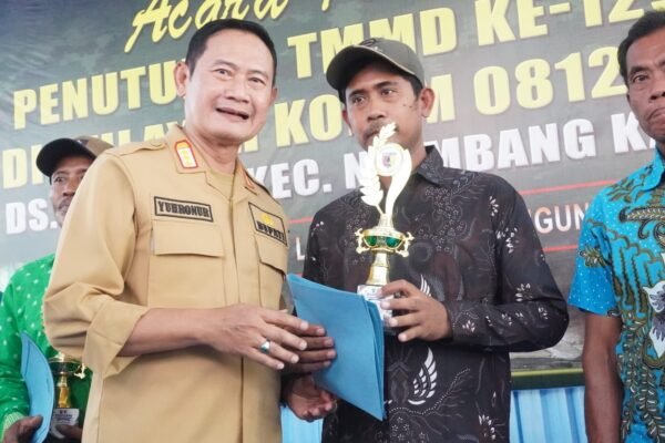 Bupati Lamongan Sambut Gembira Prestasi Olahraga Desa dalam Turnamen Voli