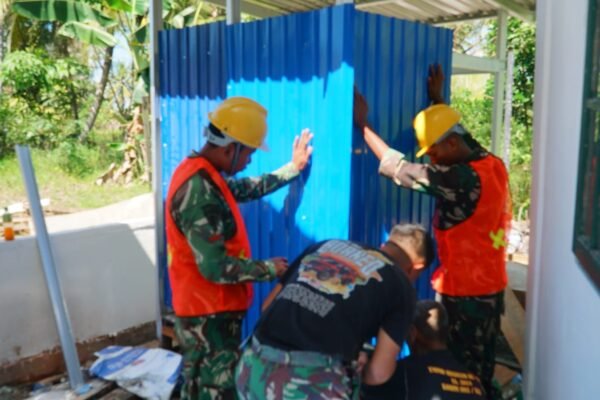 Pembangunan Dinding MCK Wujud Komitmen Satgas TMMD Tingkatkan Sanitasi Masyarakat