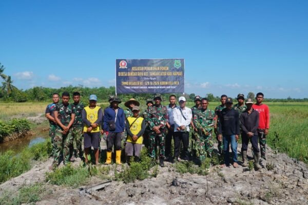 TMMD Ke-129 Kodim 1011/Kuala Kapuas Ajak Masyarakat Peduli Lingkungan Lewat Penanaman Pohon