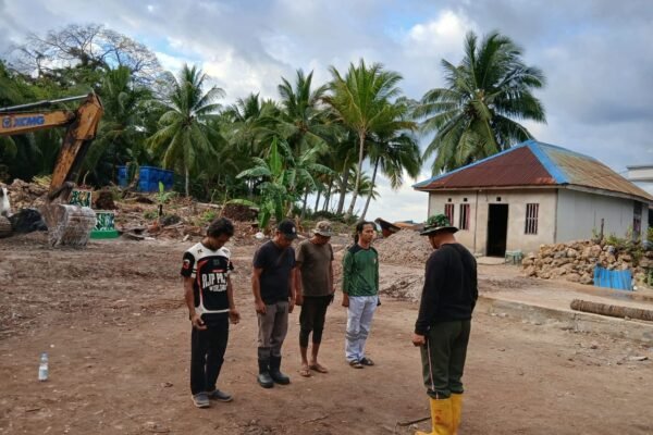 Operator Alat Berat TMMD Ke-129 Awali Pekerjaan dengan Apel Pengecekan dan Penekanan Keselamatan Kerja