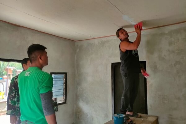 Satgas TMMD Ke-129 Bangli Percepat Tahap Akhir Rehab RTLH Milik Ni Nengah Madri