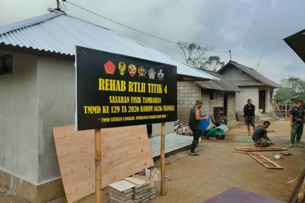Finishing RTLH Ni Nengah Madri Dikerjakan Teliti Demi Hasil Berkualitas