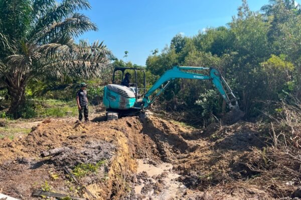 Gotong Royong Satgas TMMD dan Warga Percepat Pembangunan Gorong-Gorong Penghubung Deniang–Penyamun
