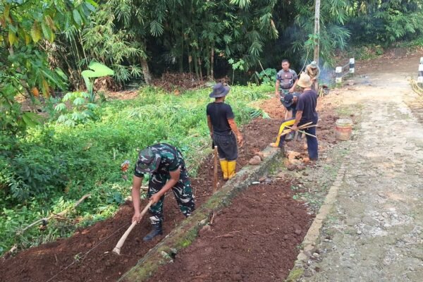 Rabat Beton Percepat Akses Warga, TMMD Wujudkan Jalan Kokoh untuk Kemajuan Desa