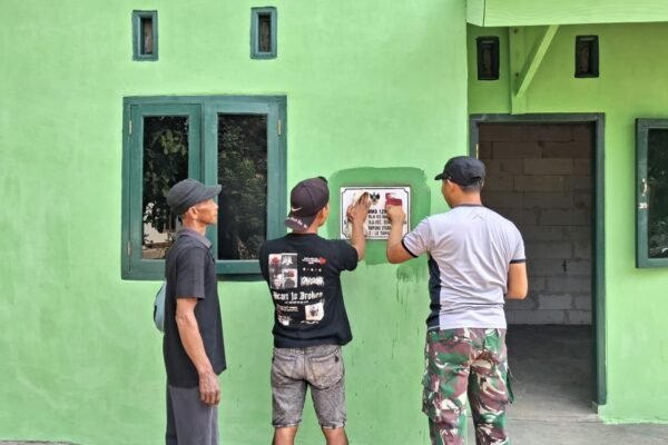 Satgas TMMD Ke-129 Resmikan RTLH dengan Pemasangan Prasasti di Desa Baru Raharja