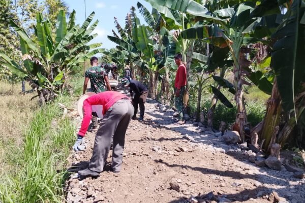 Jalan Diperkuat, Aktivitas Warga Desa Bandar Raya Diharapkan Semakin Lancar