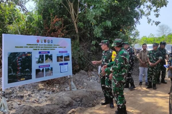Katim Wasev TMMD 129 Brigjen TNI M. Jangkung Tinjau Desa Deniang, Beri Apresiasi untuk Progres Pelebaran Jalan dan Gorong-Gorong