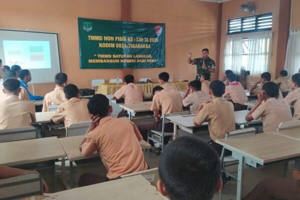 Siswa SMKN 11 Tangerang Diberikan Wawasan Kebangsaan oleh Kodim dalam TMMD Ke-130