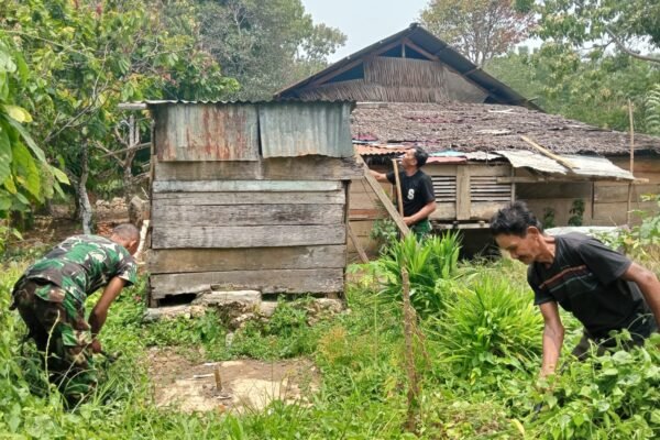 Inisiatif TNI TMMD ke-130 Gencarkan Pembangunan MCK di Pedesaan Sulewana