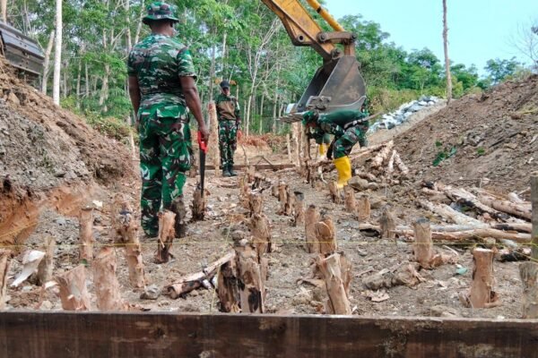 Satgas TMMD Ke-130 Intensifkan Pembangunan Jembatan Beton di Karang Rejo