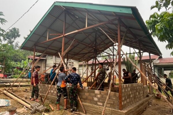 Satgas TMMD Kodim 1210/Landak Percepat Pembangunan Rumah untuk Masyarakat