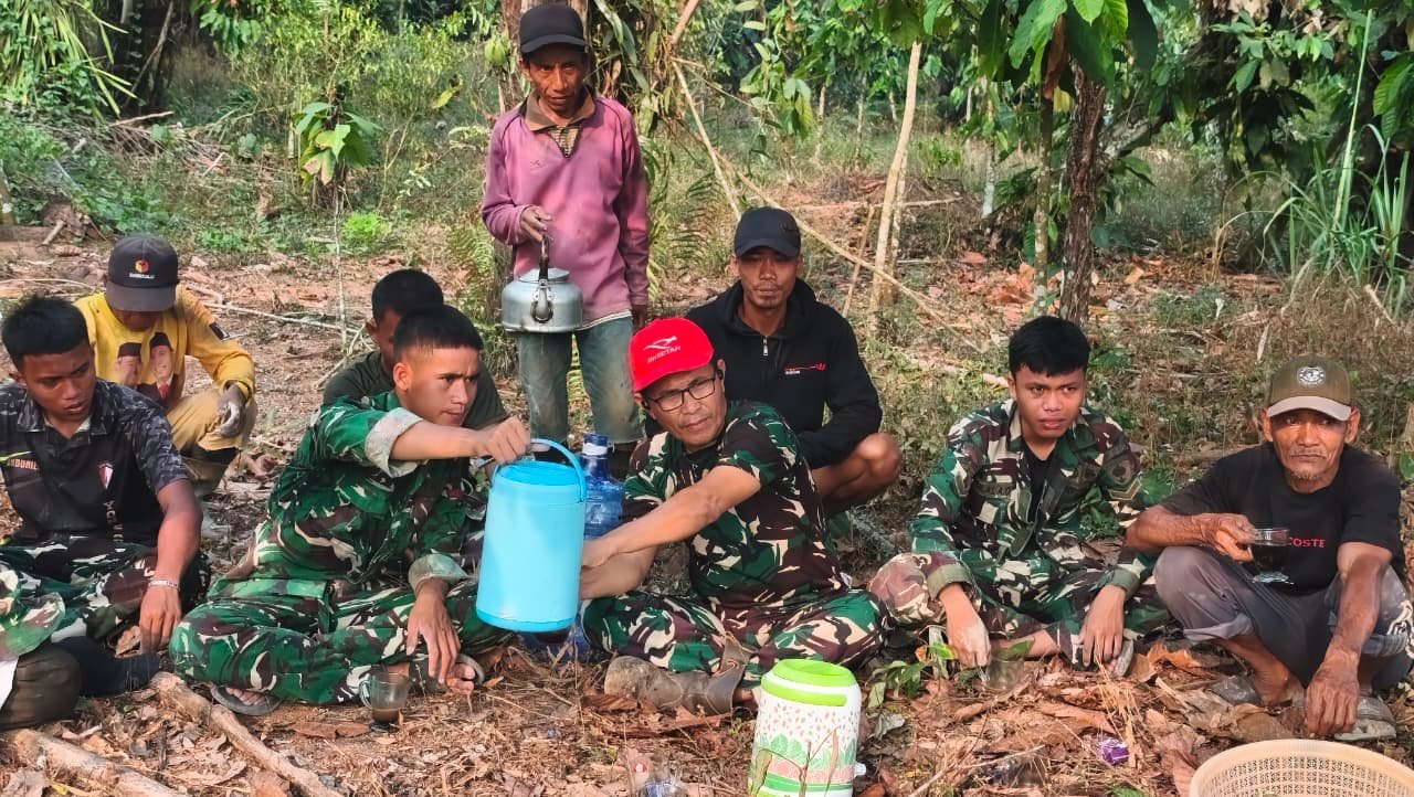 Keterikatan TNI dan Masyarakat Terwujud Dalam Kerja Bersama TMMD Reguler Ke-130