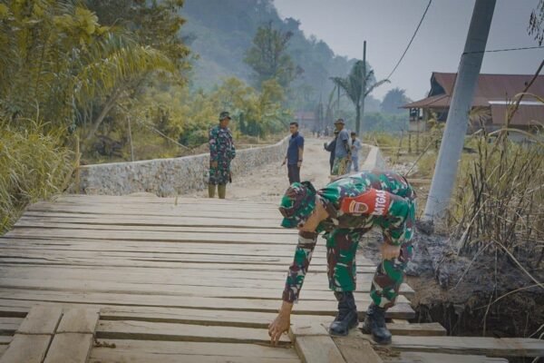 Panglima Satgas TMMD ke-130 Ajak Prajurit Ciptakan Kerja Sama di Lapangan