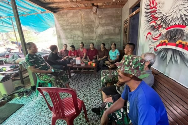 Keterlibatan Masyarakat Memperkuat TNI dalam Pembangunan Desa Nahaya Timawang