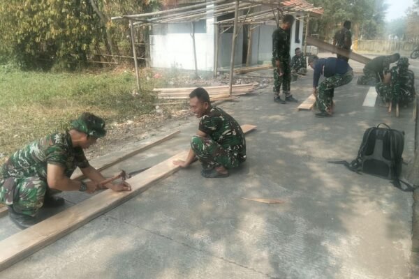 Kekuatan Dasar Bangunan, Satgas TMMD Ke-130 Siapkan Bekisting di Tangerang