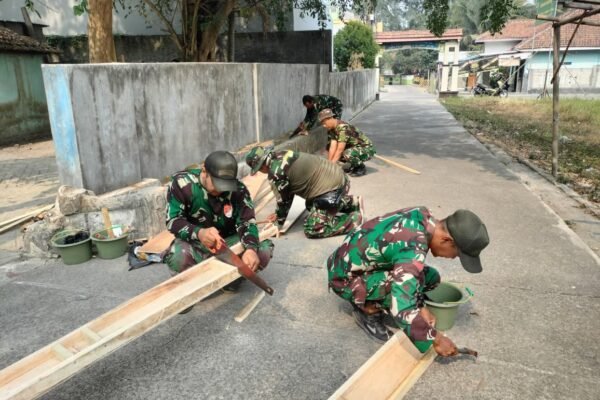 Proyek Infrastruktur Desa Sumur Bandung Dikebut oleh Tim TMMD Ke-130