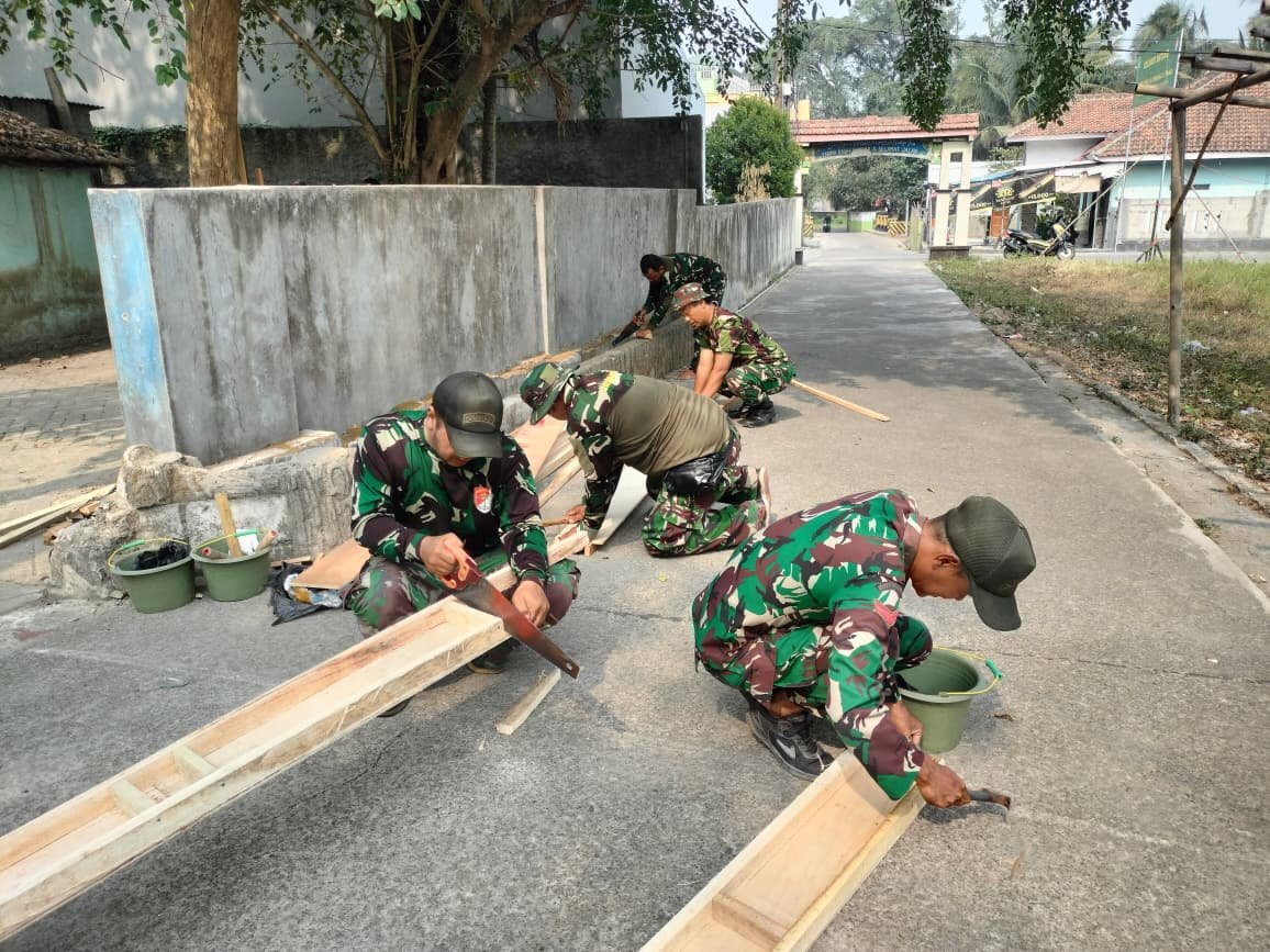 Proyek Infrastruktur Desa Sumur Bandung Dikebut oleh Tim TMMD Ke-130