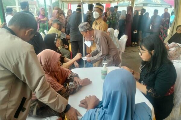Kodim 0510/Tigaraksa Gelar Program Kesehatan Gratis untuk Warga Sumur Bandung