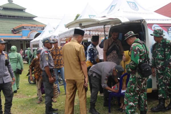 Pemberdayaan Ekonomi Lokal Melalui Pameran UMKM di TMMD Reguler ke-130