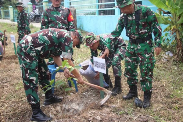 Inisiatif Kolonel Edison: Menanam Pohon untuk Lingkungan Sehat di Bengkulu