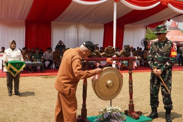 TNI dan Pemkab Malang Mulai TMMD 130 di Desa Taji untuk Pembangunan Bersama
