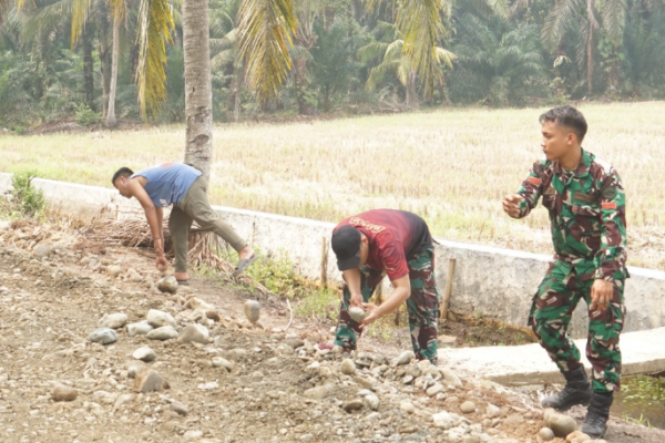 Pembangunan Jalan TMMD Ke-130 Buka Peluang Baru bagi Masyarakat Perbatasan