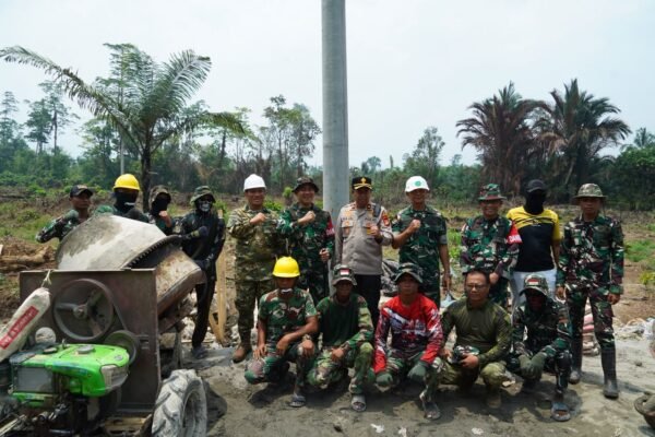 Proyek TMMD ke-130 di Luwu Timur Diperkuat oleh Tinjauan Bupati Irwan
