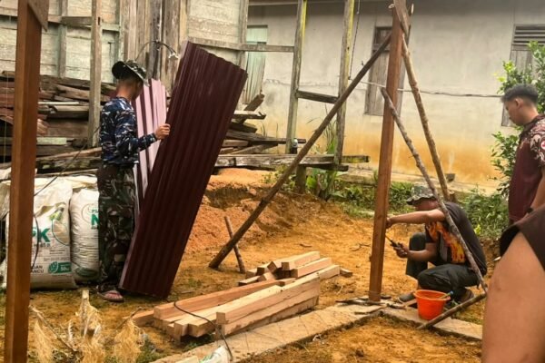 Kebangkitan Semangat Gotong Royong di Pembangunan Rumah Bu Suhanim